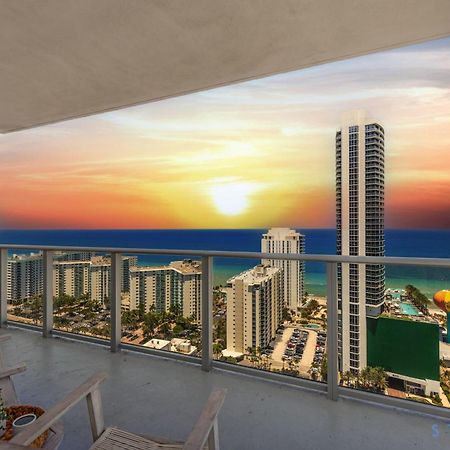 Wrap Around Balcony - Insane Views - Amazing Pools Διαμέρισμα Χόλιγουντ Εξωτερικό φωτογραφία