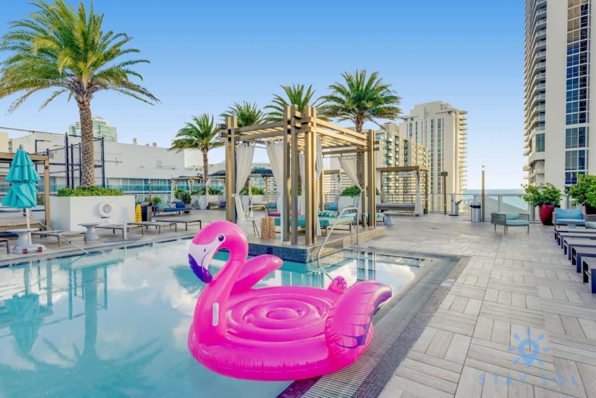 Wrap Around Balcony - Insane Views - Amazing Pools Διαμέρισμα Χόλιγουντ Εξωτερικό φωτογραφία